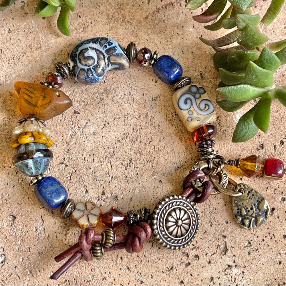ARTISAN Bracelet “Woodland Delight” - Picture 4 of 12